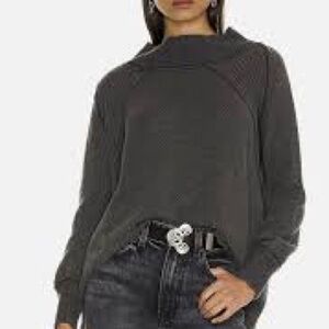 We The Free -She’s A Keeper Oversized Mocked Neck Charcoal Sweater size X-small